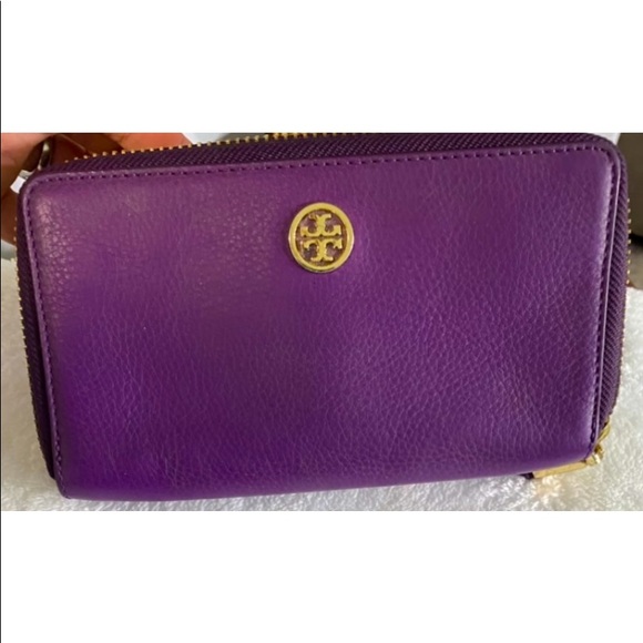 Tory Burch Robinson Double Zip Continental Wallet - Picture 3 of 5